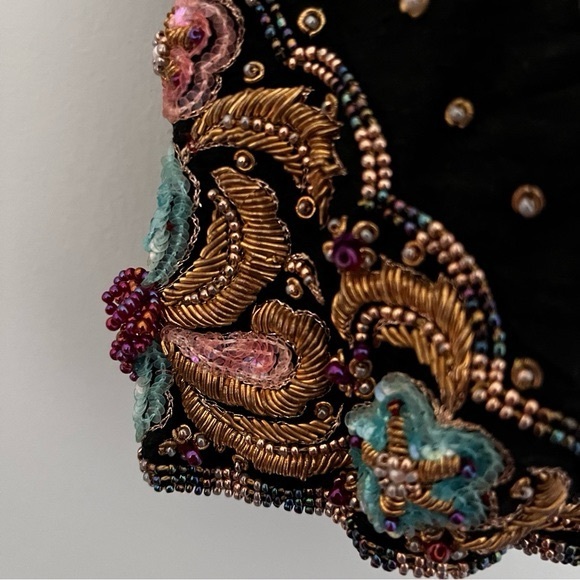 Stunning vintage silk beaded jacket - Picture 7 of 8